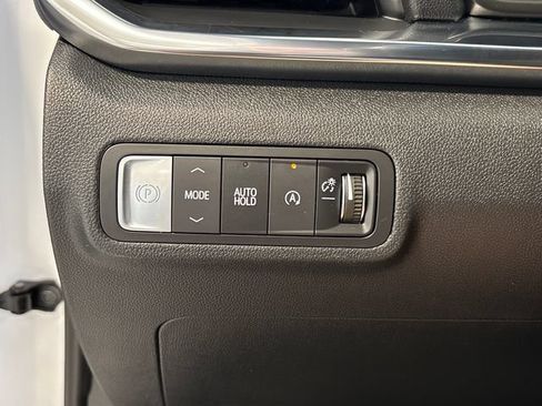 Used 2026 GMC Terrain Elevation w/ Elevation Premium Package FWD image 13