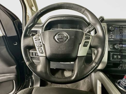 Certified 2018 Nissan Titan SV w/ SV Convenience Package RWD image 8