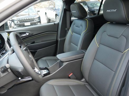 New 2026 Chevrolet Trax ACTIV w/ Sunroof Package image 9