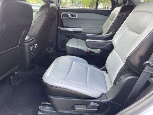 Used 2021 Ford Explorer XLT w/ Equipment Group 202A image 43