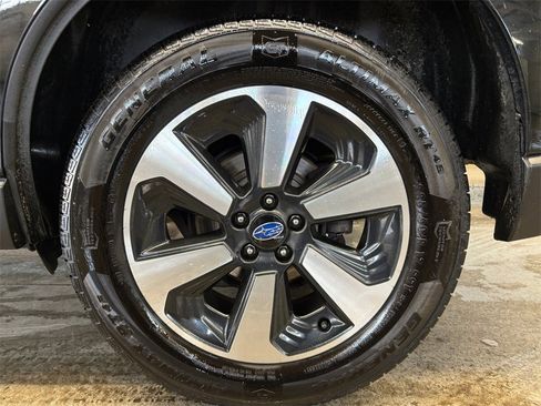 Used 2017 Subaru Forester 2.5i Limited w/ Popular Package #2 image 31