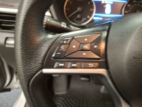 Used 2024 Nissan Altima 2.5 SV FWD image 20