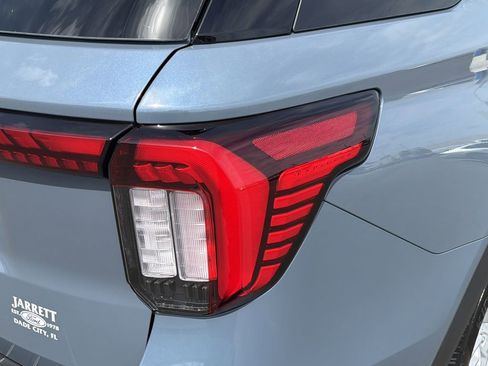 New 2026 Ford Explorer Active image 9
