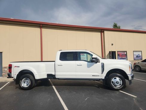Used 2023 Ford F350 Lariat w/ Lariat Ultimate Package image 4