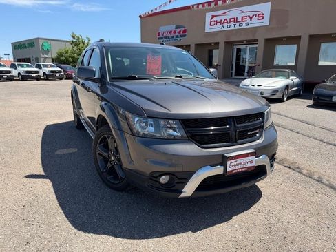 Used 2020 Dodge Journey Crossroad FWD image 1