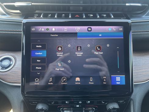 Used 2021 Jeep Grand Cherokee L Summit w/ Luxury Tech Group V image 37
