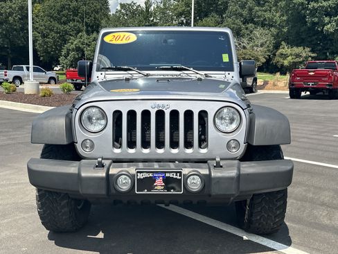 Used 2016 Jeep Wrangler Unlimited Rubicon w/ Dual Top Group AWD/4WD image 3