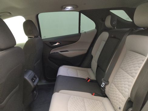 Used 2019 Chevrolet Equinox LS image 18