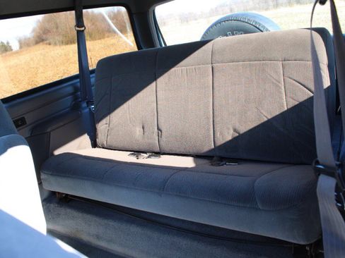 Used 1995 Ford Bronco XLT image 12