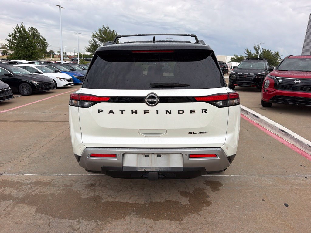 Used 2023 Nissan Pathfinder SL w/ Lighting Package (N92) AWD/4WD image 4