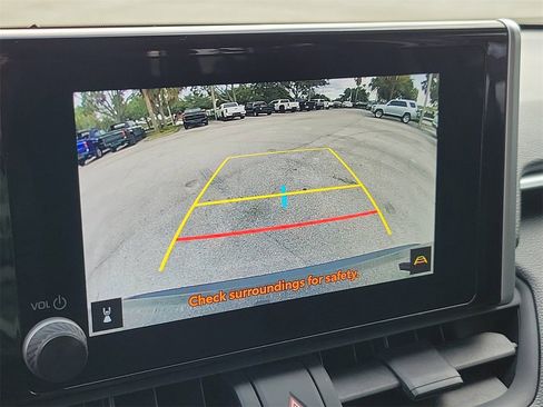 Used 2025 Toyota RAV4 XLE image 27