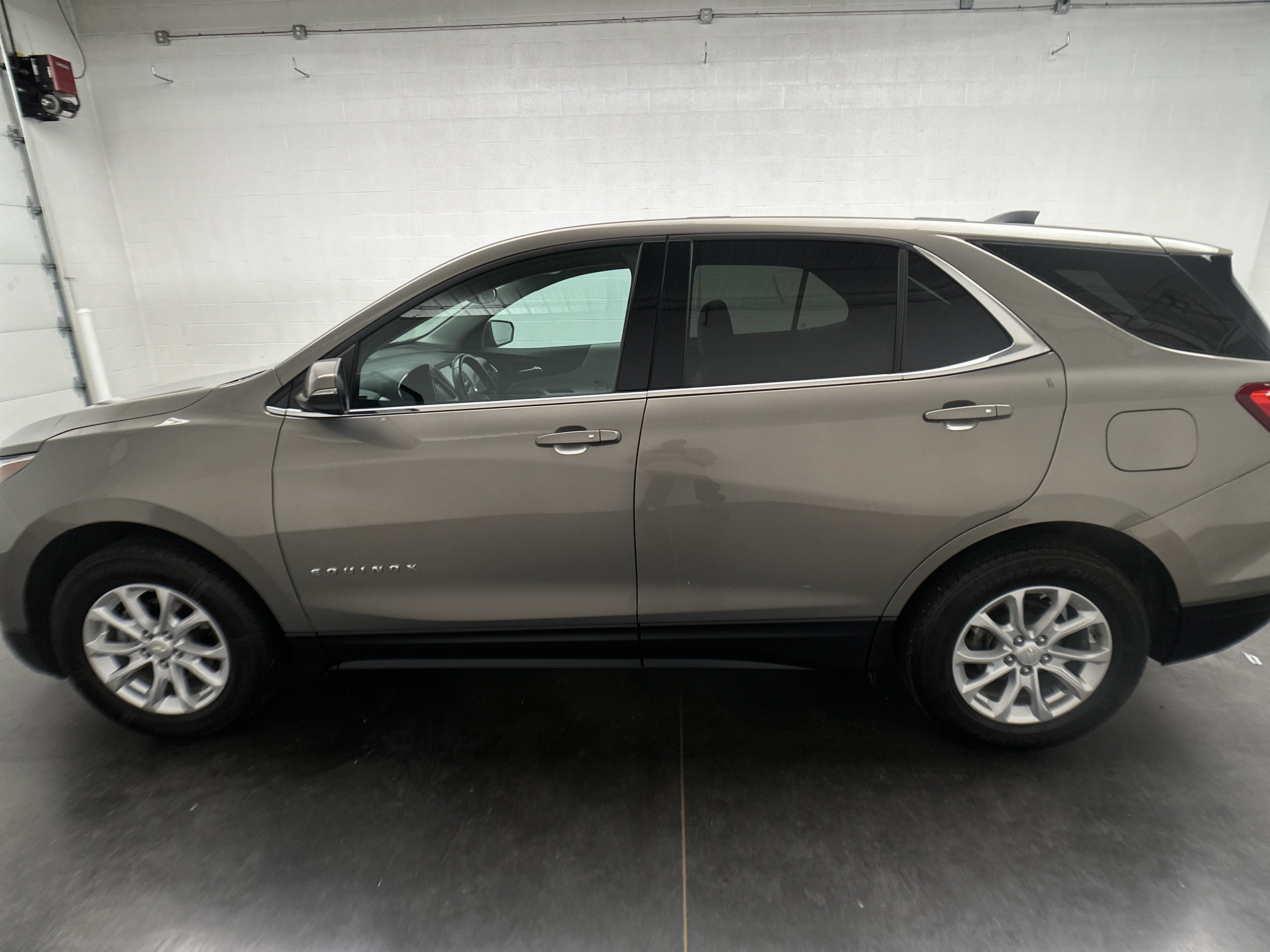Used 2018 Chevrolet Equinox LT AWD/4WD image 6