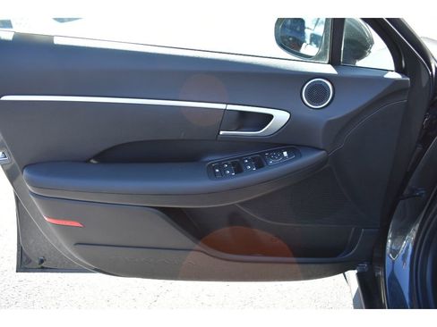 Used 2025 Hyundai Sonata SE image 16