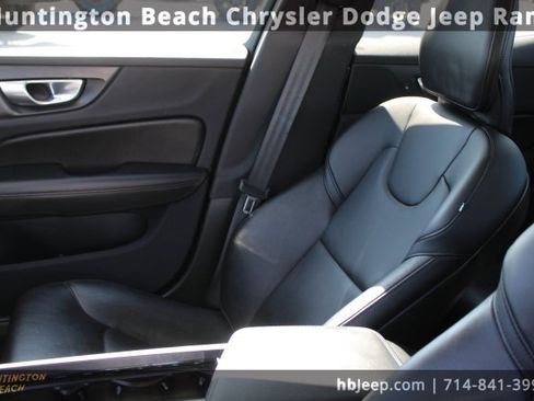 Used 2024 Volvo S60 B5 Core image 28