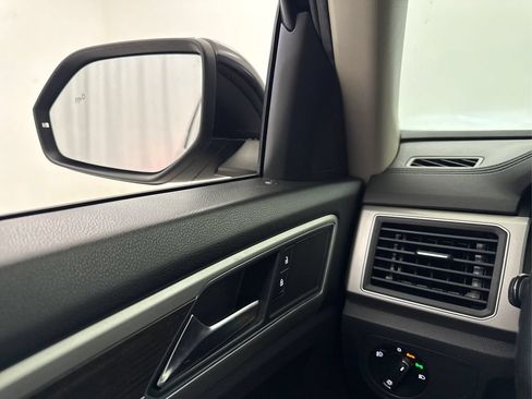 Used 2019 Volkswagen Atlas SE w/ Towing Package FWD image 35