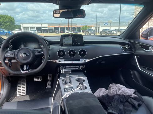 Used 2019 Kia Stinger GTS RWD image 14