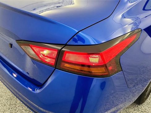 Used 2025 Nissan Altima 2.5 SV FWD image 15