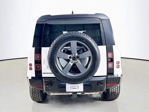 Used 2026 Land Rover Defender 110 X-Dynamic SE AWD/4WD image 6