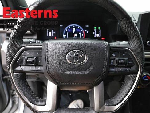 Used 2024 Toyota Tacoma SR5 AWD/4WD image 10