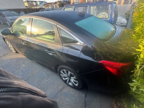 Used 2024 Honda Civic LX image 3