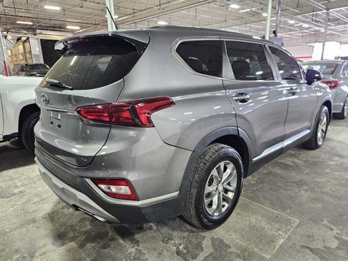 Used 2020 Hyundai Santa Fe SE FWD image 4