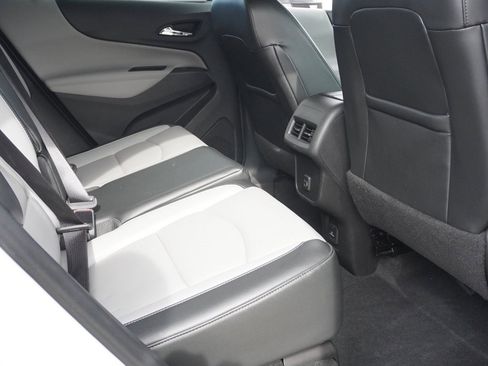 Used 2019 Chevrolet Equinox Premier image 26