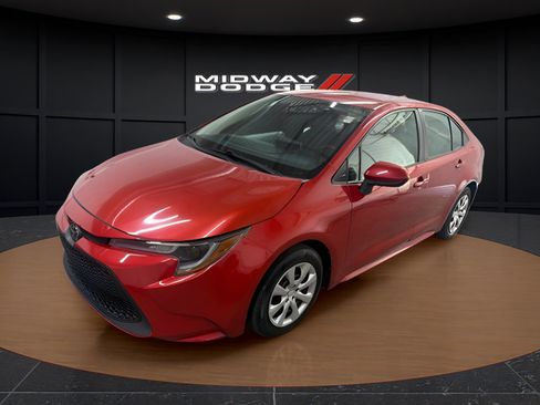 Used 2021 Toyota Corolla LE FWD image 2