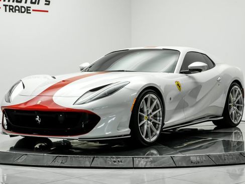 Used 2022 Ferrari 812 GTS RWD image 2