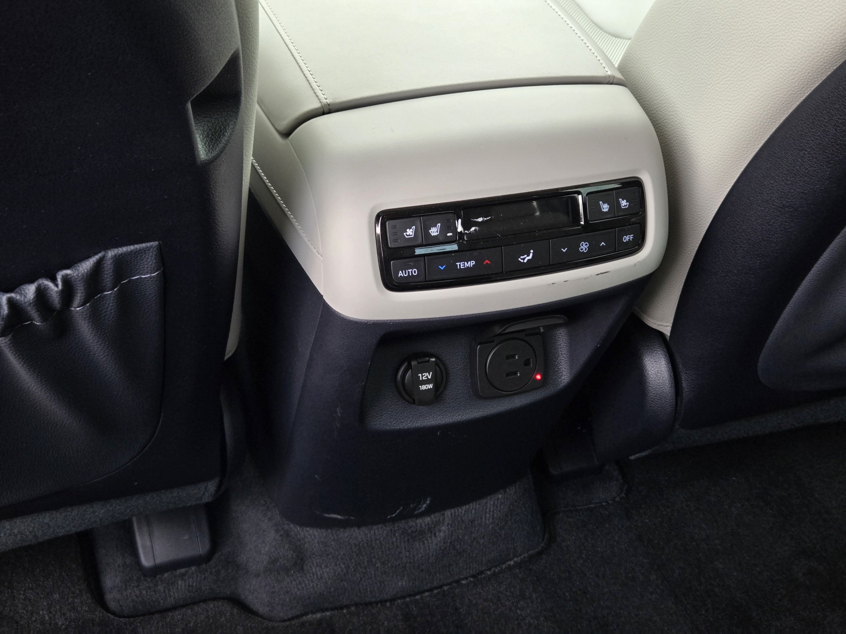 Used 2024 Hyundai Palisade Limited FWD image 29