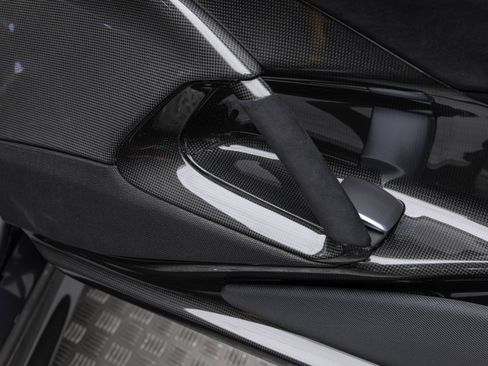 Used 2023 Ferrari 812 Competizione RWD image 42