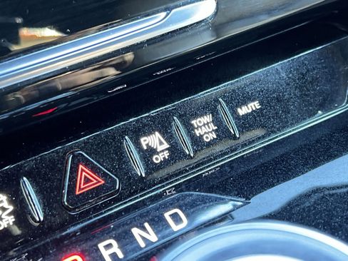 Used 2024 Jeep Wagoneer L Series II w/ Flexible Seating Group image 34