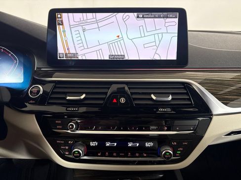 Certified 2022 BMW 530i w/ Premium Package RWD image 12