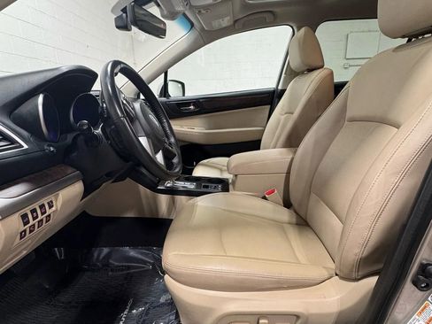 Used 2017 Subaru Outback 2.5i Limited image 18
