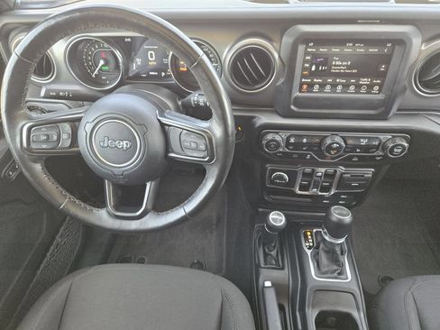 Used 2023 Jeep Wrangler Unlimited w/ Cold Weather Group AWD/4WD image 29