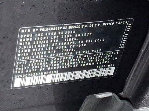 New 2026 Volkswagen Taos SE image 11