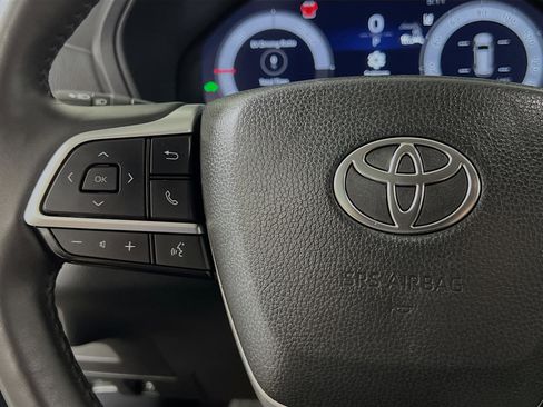 Used 2025 Toyota Grand Highlander AWD Hybrid image 19