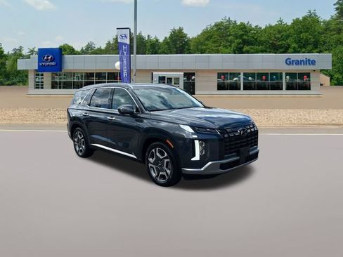 Used 2024 Hyundai Palisade Limited AWD/4WD image 3