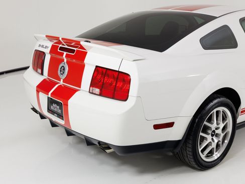 Used 2007 Ford Mustang Shelby GT500 RWD image 70