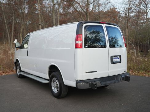 Used 2023 Chevrolet Express 2500 w/ Driver Convenience Package image 5