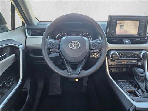 Used 2020 Toyota RAV4 XLE image 11