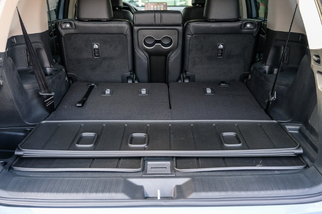 New 2025 Honda Pilot Touring image 13