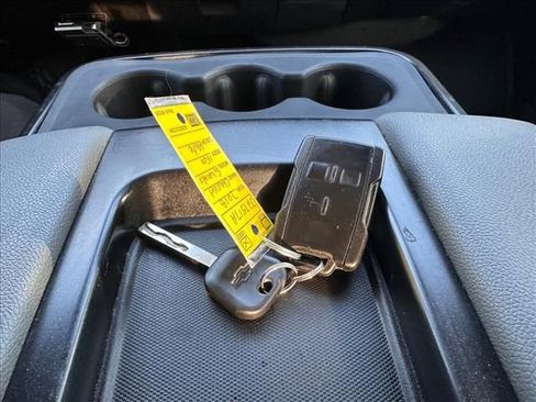 Used 2018 Chevrolet Silverado 1500 Custom w/ Custom Value Package image 27