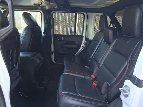 Used 2021 Jeep Wrangler Unlimited Rubicon AWD/4WD image 13