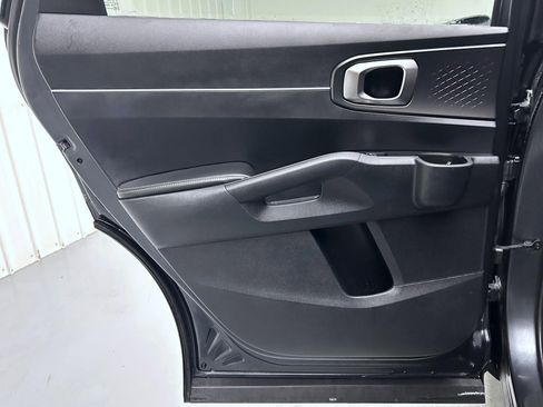 Used 2024 Kia Sorento S image 21