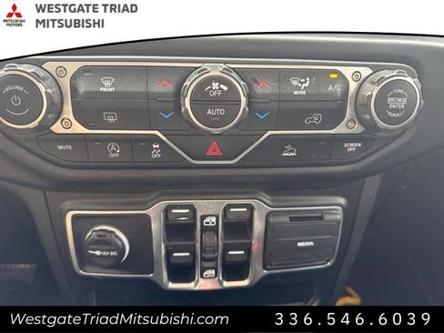 Used 2021 Jeep Gladiator Sport AWD/4WD image 15