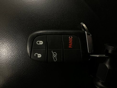 Used 2019 Dodge Durango SXT AWD/4WD image 16