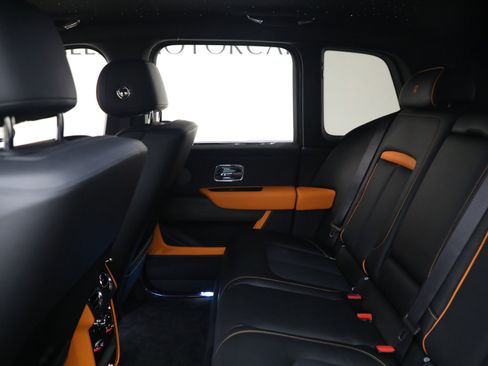 New 2026 Rolls-Royce Cullinan image 23