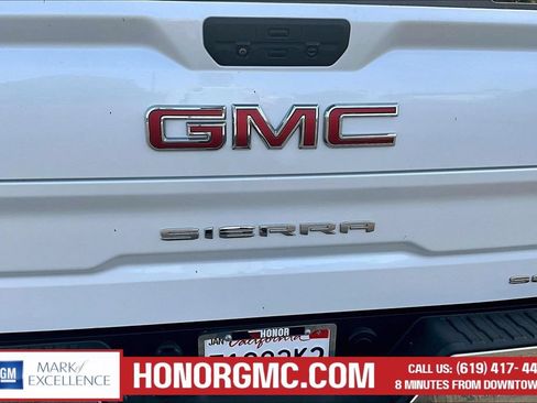Used 2021 GMC Sierra 1500 SLT w/ SLT Convenience Package AWD/4WD image 25