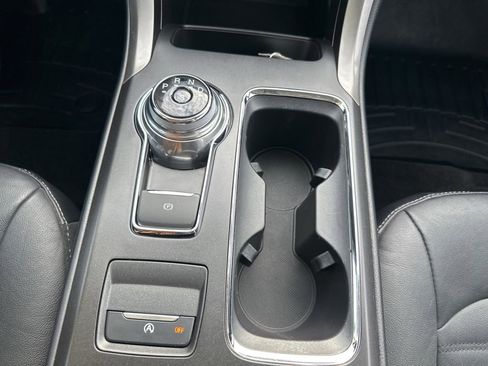 Used 2018 Ford Fusion SE w/ Fusion SE Technology Package image 20