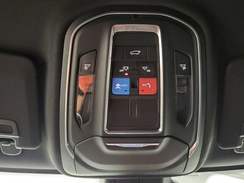 Used 2021 Jeep Grand Cherokee L Laredo AWD/4WD image 33